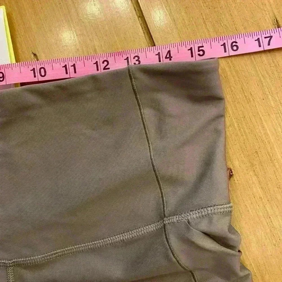 All in Motion Womens Athletic Bicycle Shorts Taupe Brown New large - Picture 5 of 11